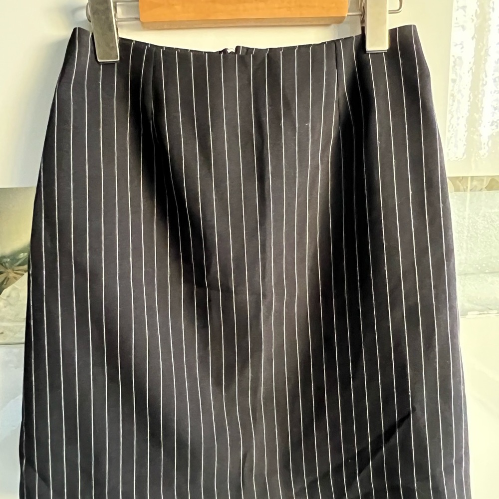 90s-Y2K Black Pinstripe Skirt